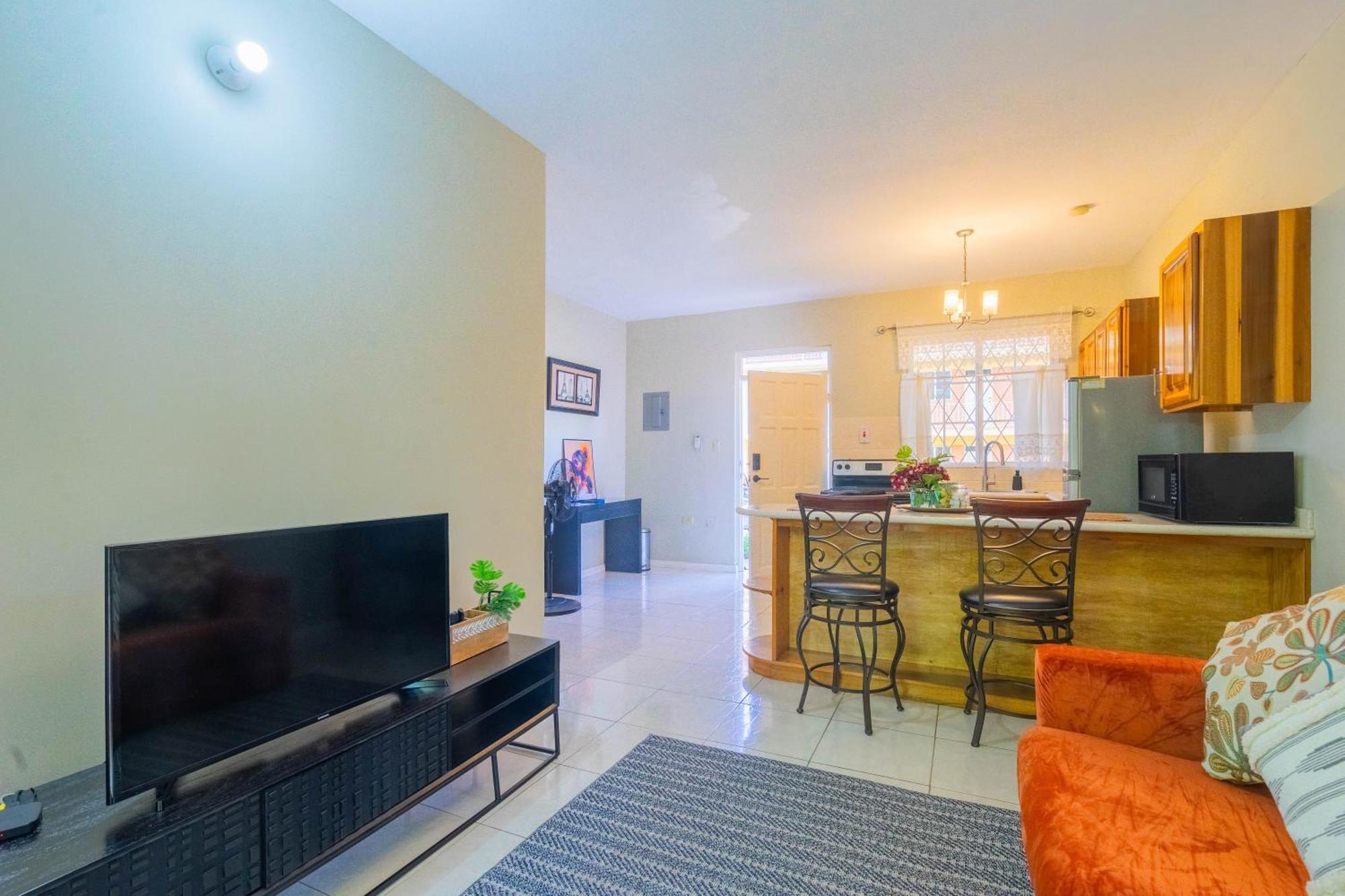 Musgrave Annex- Comfy 1 Bedroom Apartment On The Ground Floor Кингстон Экстерьер фото