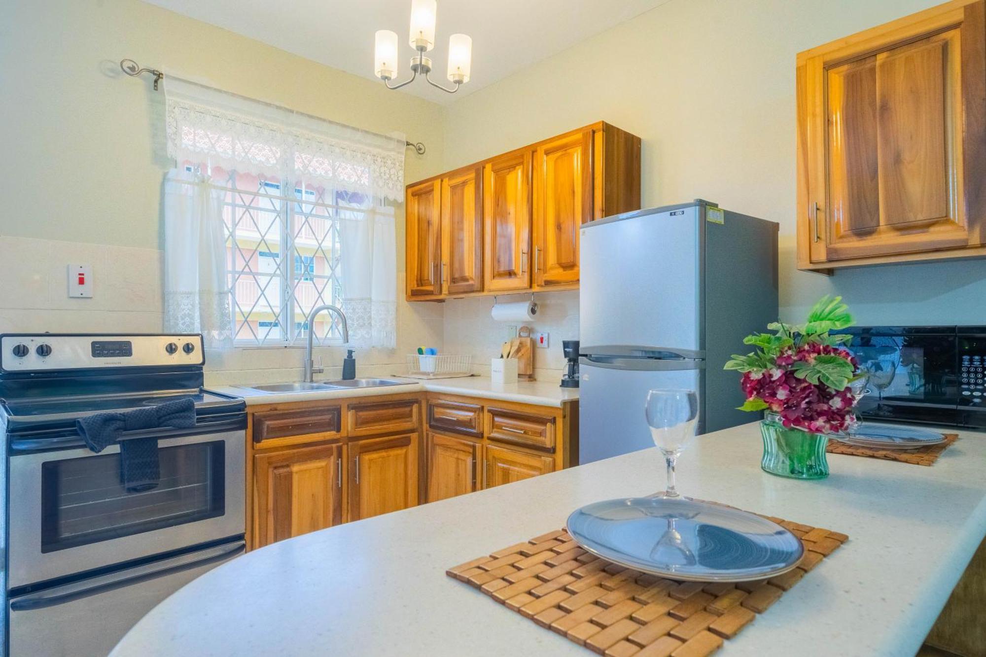Musgrave Annex- Comfy 1 Bedroom Apartment On The Ground Floor Кингстон Экстерьер фото